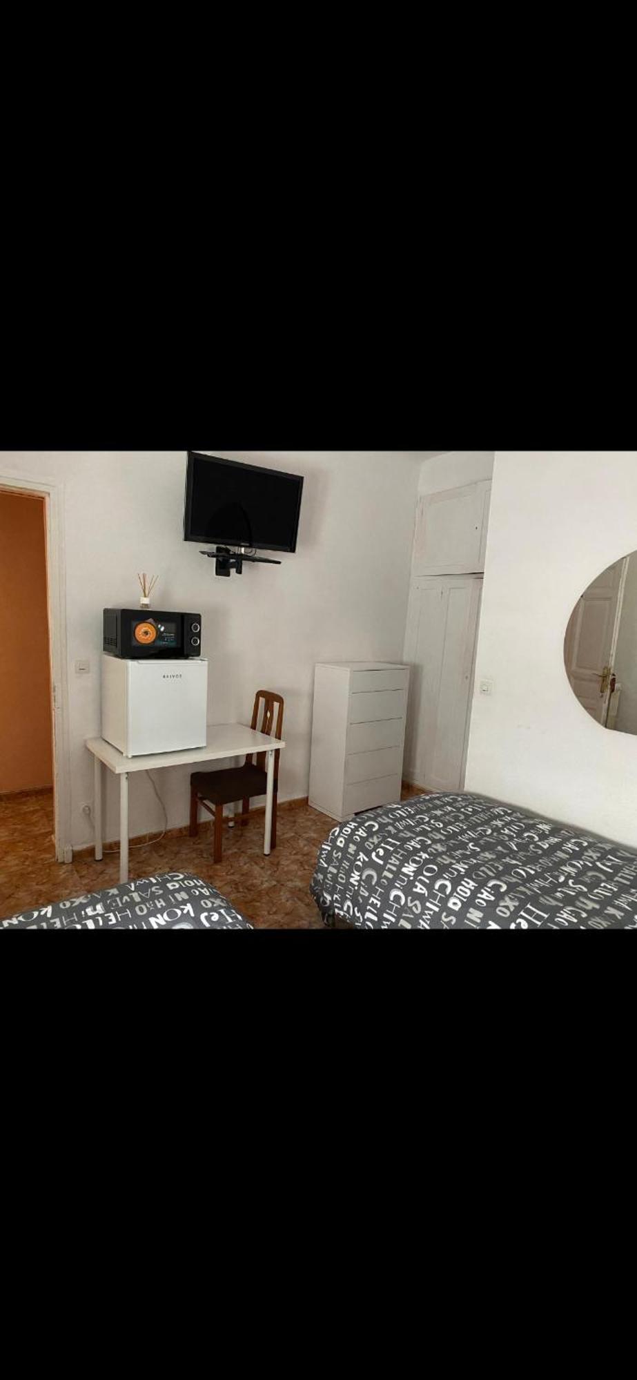 Pension Conchita II Madrid Exterior photo